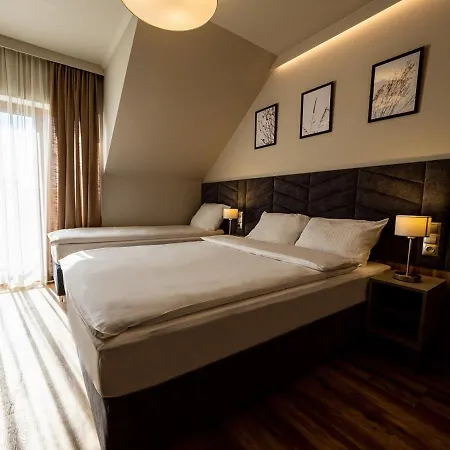 Pensionat Villa&gospoda Krakowska Kobiernice