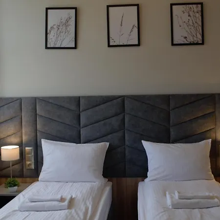 & Krakowska Guest house *