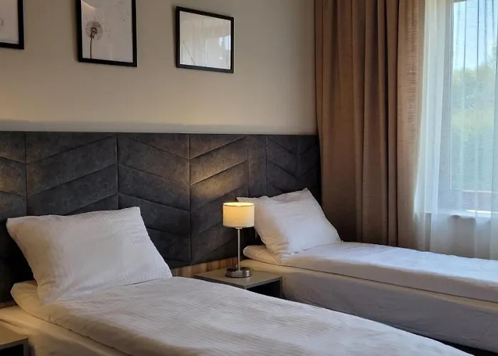 & Krakowska بيت ضيافة Kobiernice