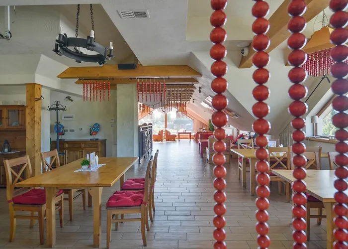 & Krakowska بيت ضيافة