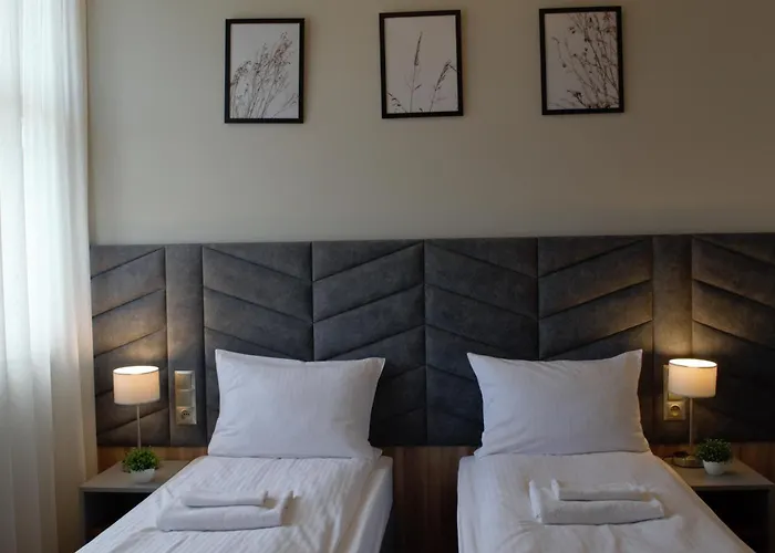 & Krakowska بيت ضيافة 3*